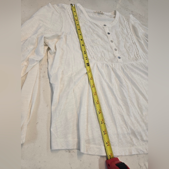 Lucky Brand Ivory Embroidered Blouse With Pearl Detail. Excellent Condition. - Picture 8 of 9